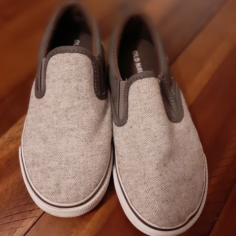 OLD NAVY Boys SIZE 1 Slip On Shoes